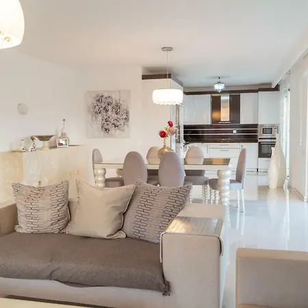 Granada-residence-luxury-complex-villas-in-alanya Villa *
